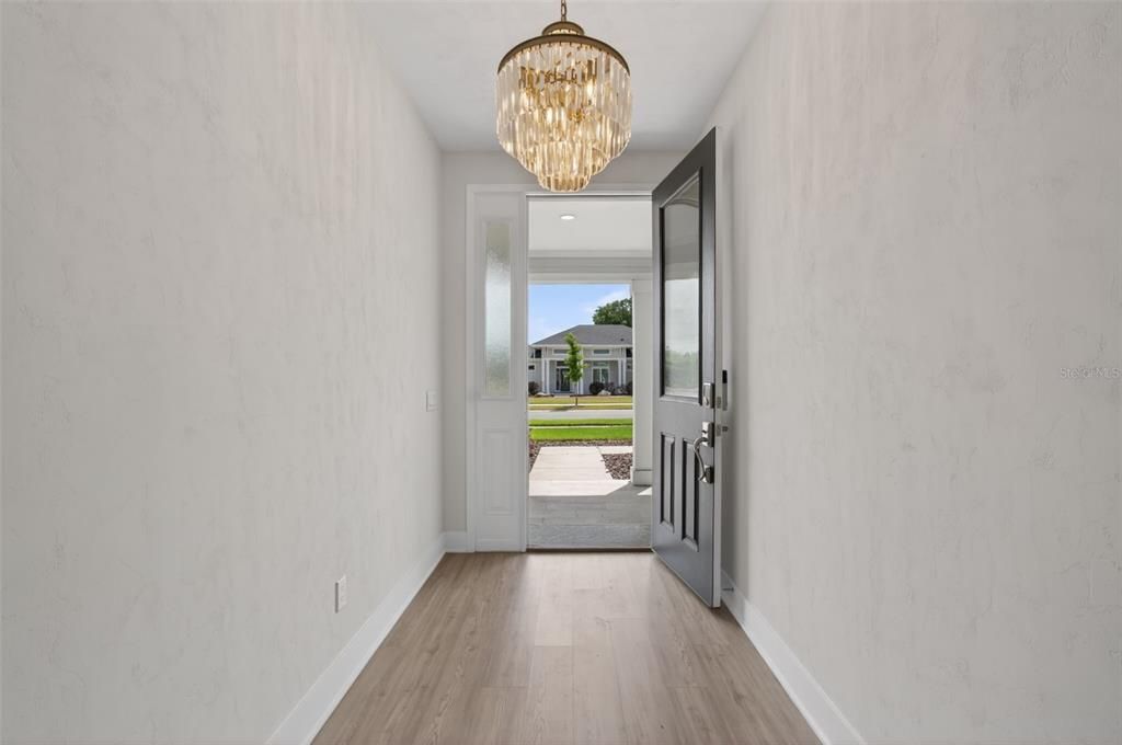 Active With Contract: $559,000 (4 beds, 2 baths, 2264 Square Feet)