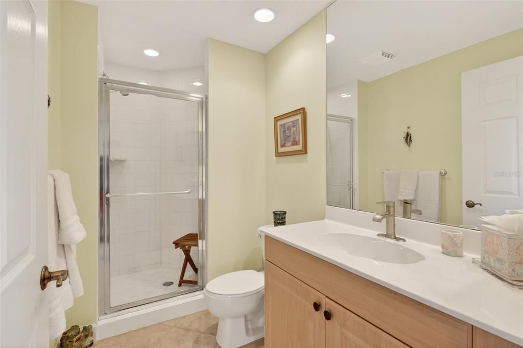 For Sale: $375,000 (2 beds, 2 baths, 1346 Square Feet)