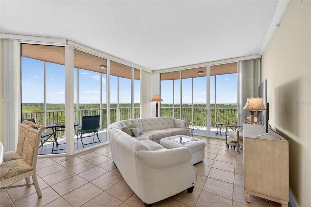 For Sale: $375,000 (2 beds, 2 baths, 1346 Square Feet)