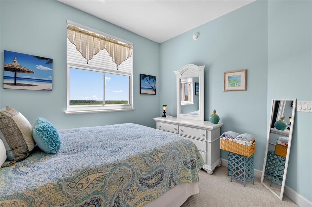 For Sale: $375,000 (2 beds, 2 baths, 1346 Square Feet)