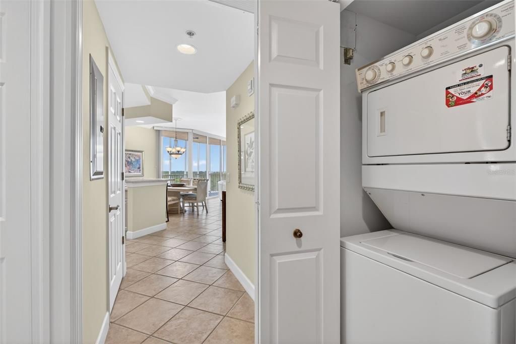 For Sale: $375,000 (2 beds, 2 baths, 1346 Square Feet)