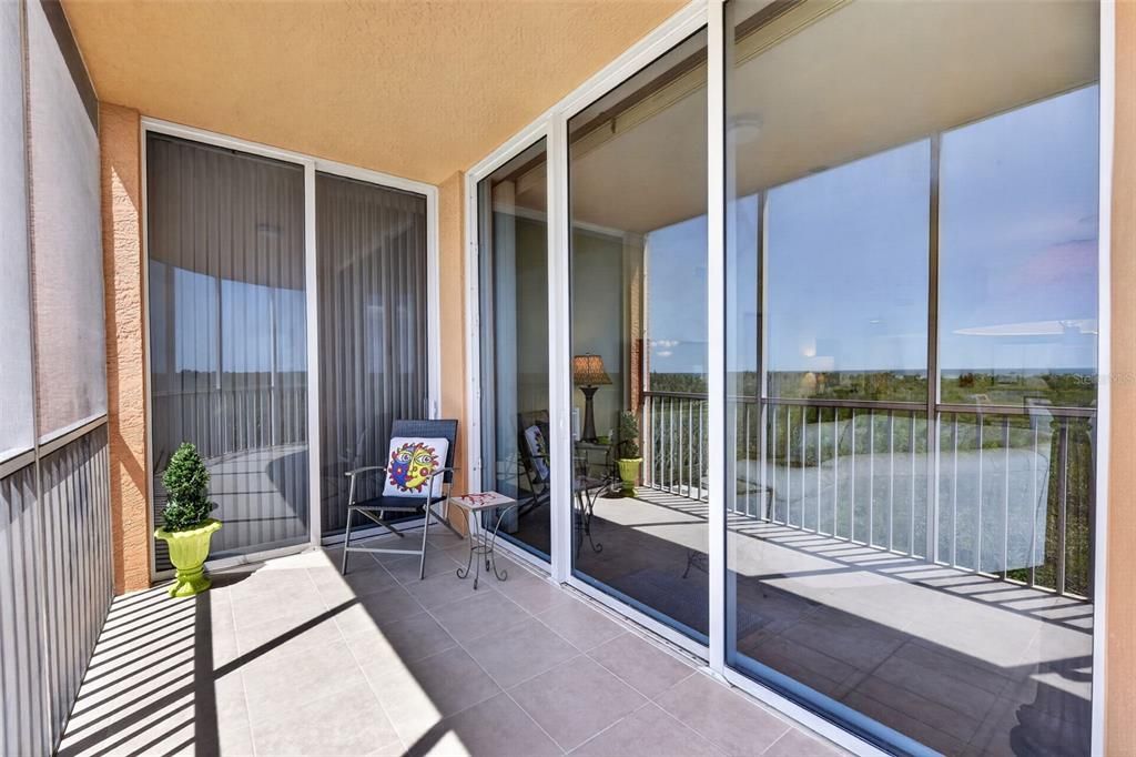 For Sale: $375,000 (2 beds, 2 baths, 1346 Square Feet)