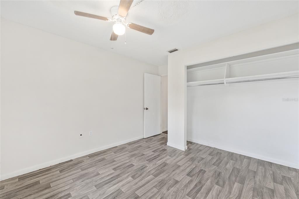 Active With Contract: $195,000 (3 beds, 2 baths, 1275 Square Feet)