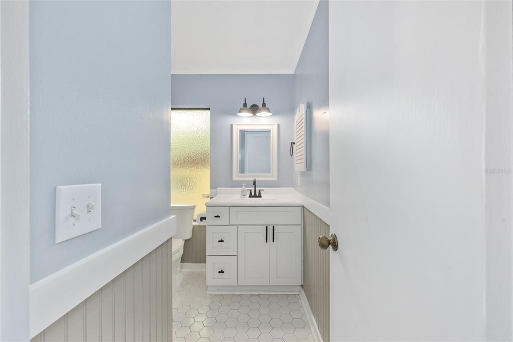 Active With Contract: $195,000 (3 beds, 2 baths, 1275 Square Feet)