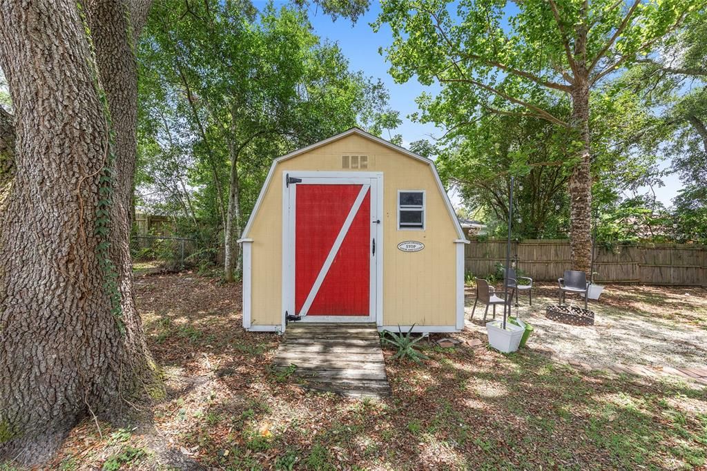 Active With Contract: $195,000 (3 beds, 2 baths, 1275 Square Feet)