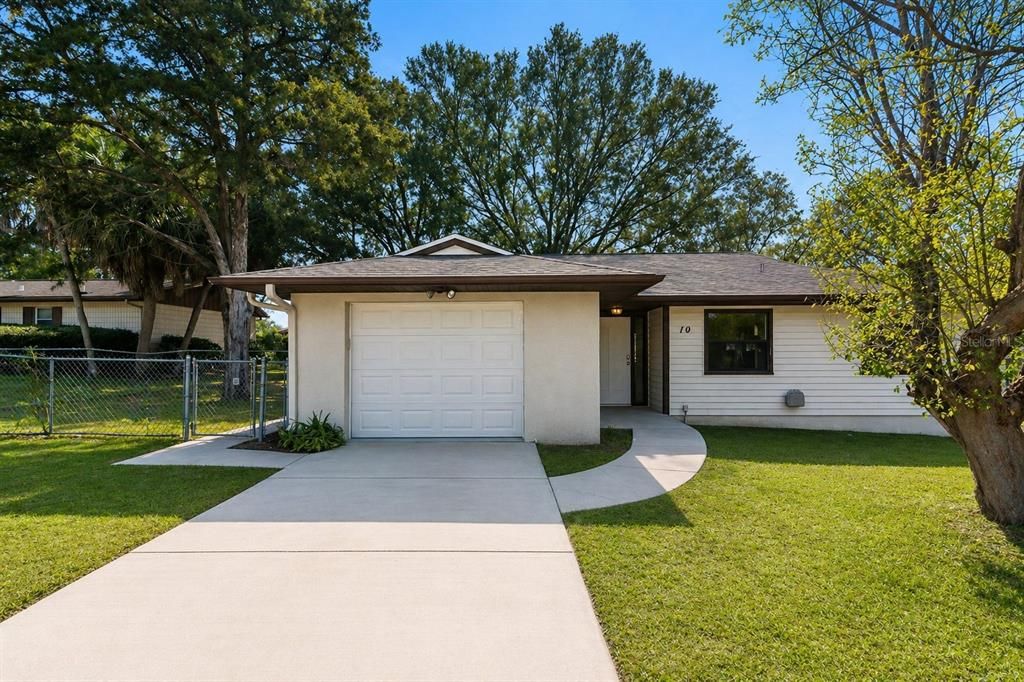 Active With Contract: $195,000 (3 beds, 2 baths, 1275 Square Feet)