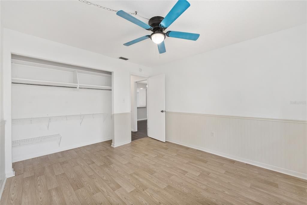 Active With Contract: $195,000 (3 beds, 2 baths, 1275 Square Feet)