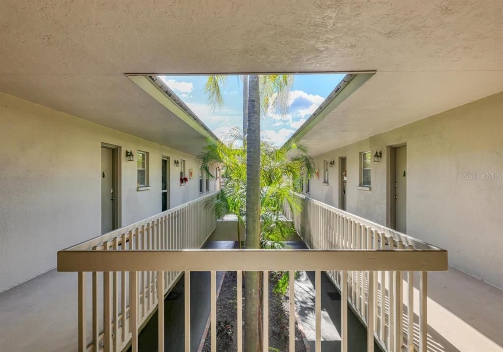 For Rent: $1,850 (2 beds, 2 baths, 1122 Square Feet)