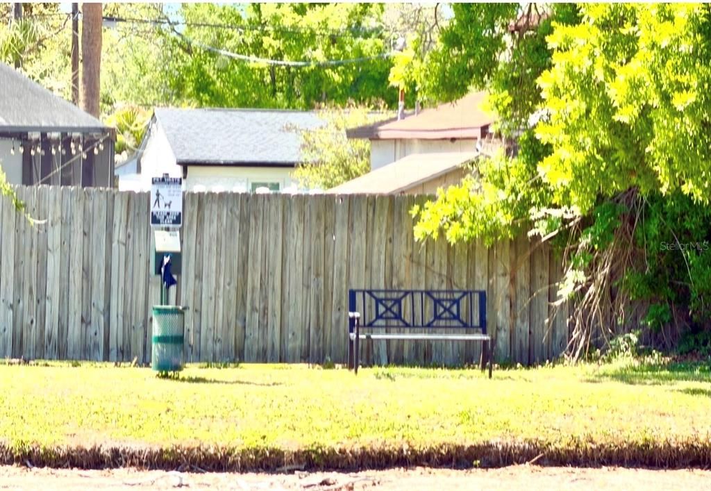 For Sale: $232,000 (2 beds, 2 baths, 904 Square Feet)
