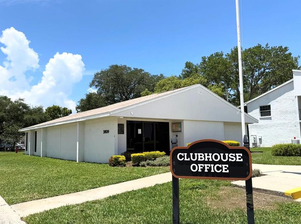 For Sale: $232,000 (2 beds, 2 baths, 904 Square Feet)