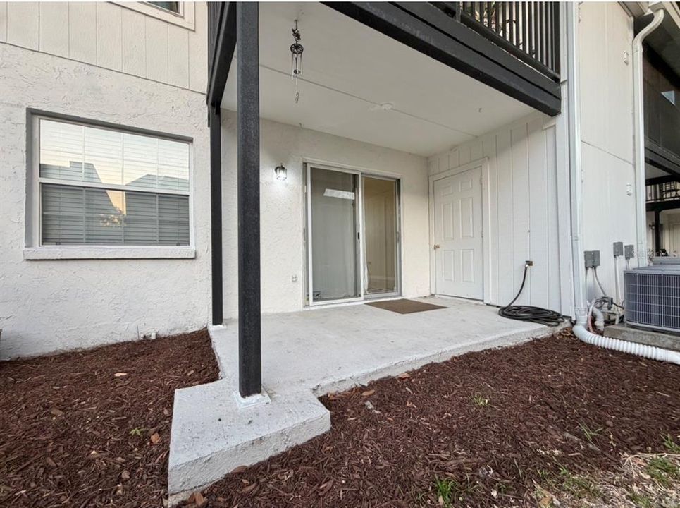 For Sale: $232,000 (2 beds, 2 baths, 904 Square Feet)
