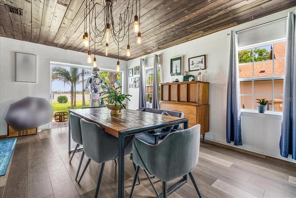 En Venta: $545,000 (3 camas, 2 baños, 1999 Pies cuadrados)
