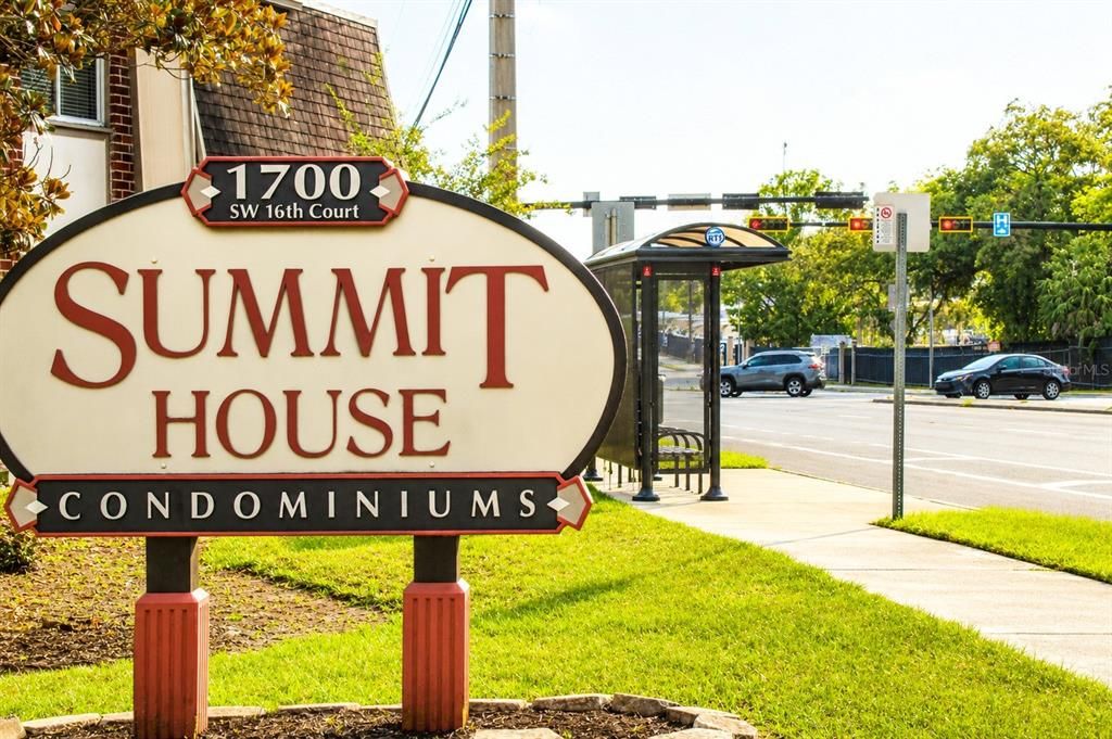 Active With Contract: $126,900 (2 beds, 1 baths, 755 Square Feet)