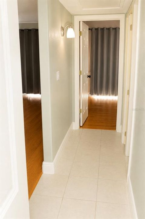 Active With Contract: $126,900 (2 beds, 1 baths, 755 Square Feet)