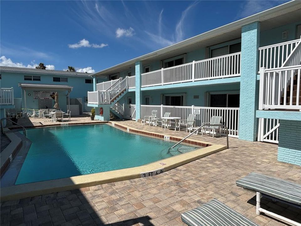 For Sale: $225,000 (2 beds, 1 baths, 725 Square Feet)