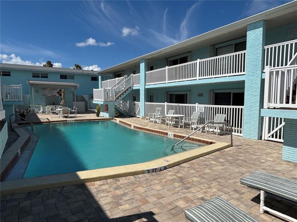 For Sale: $225,000 (2 beds, 1 baths, 725 Square Feet)