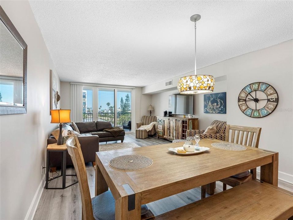 В аренду: $3,500 (2 спален, 2 ванн, 1298 Квадратных фут)