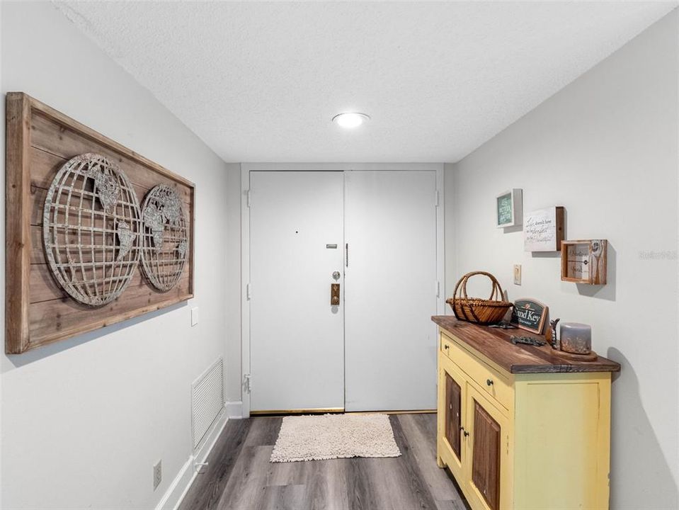 В аренду: $3,500 (2 спален, 2 ванн, 1298 Квадратных фут)