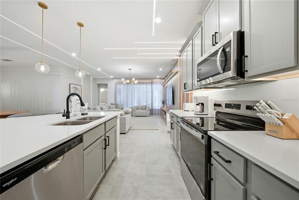 En Venta: $1,200,000 (7 camas, 6 baños, 3544 Pies cuadrados)