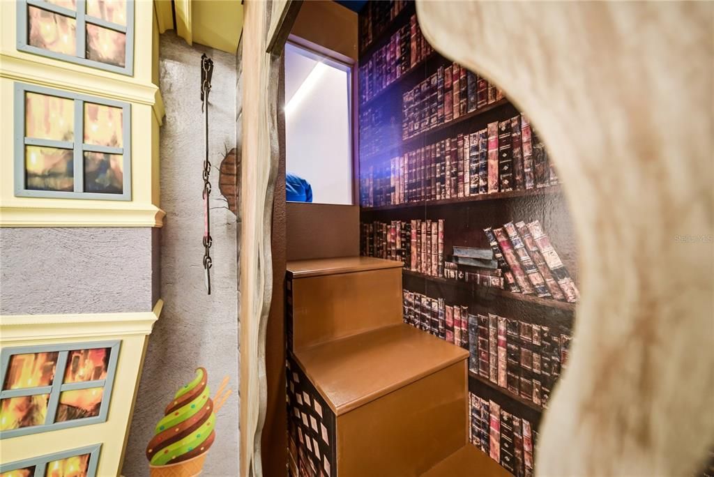 En Venta: $1,200,000 (7 camas, 6 baños, 3544 Pies cuadrados)