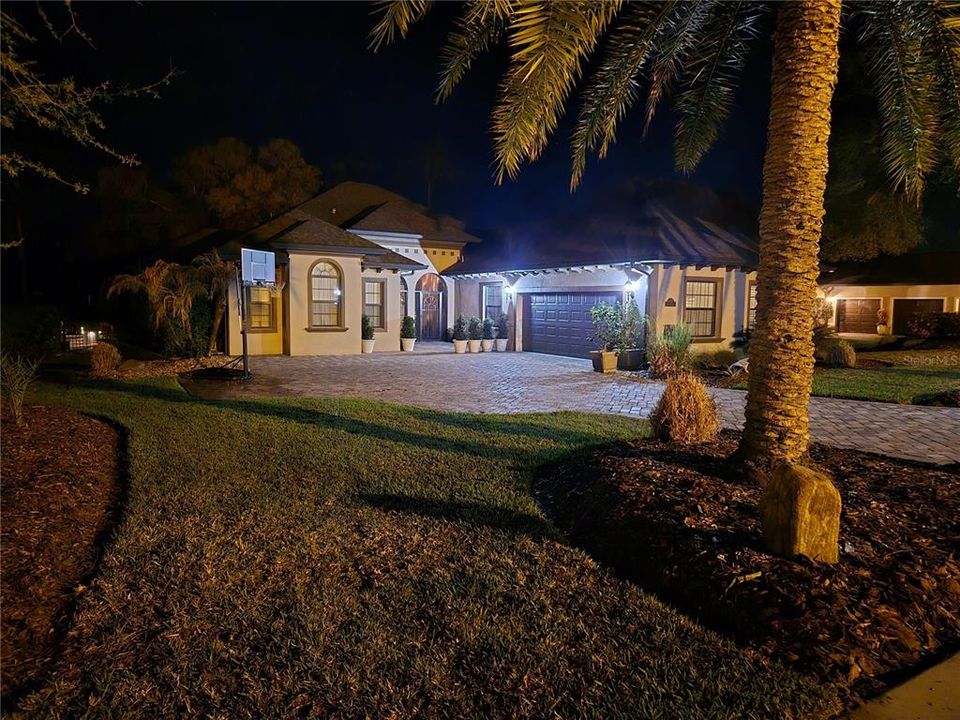 En Venta: $707,150 (4 camas, 3 baños, 2586 Pies cuadrados)