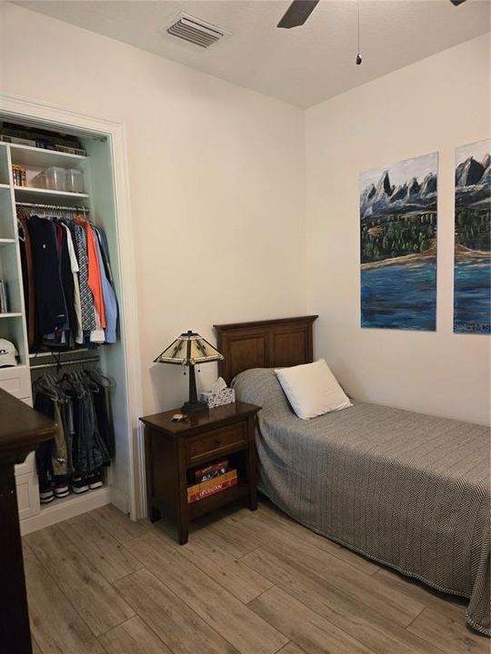 En Venta: $707,150 (4 camas, 3 baños, 2586 Pies cuadrados)
