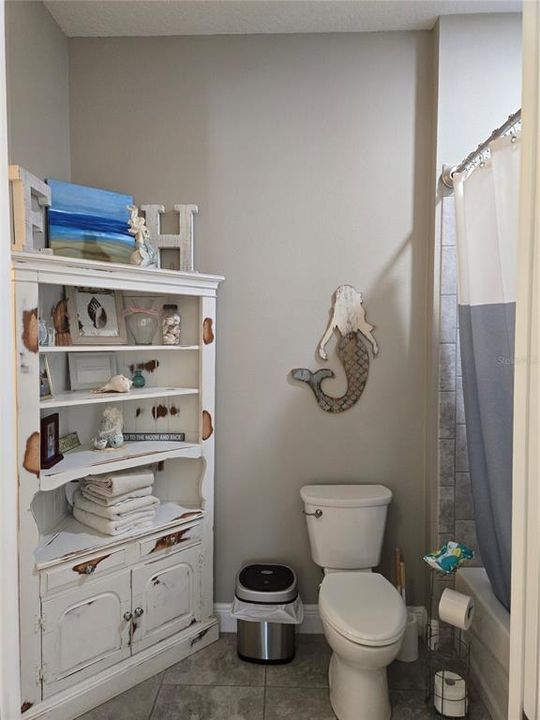 En Venta: $707,150 (4 camas, 3 baños, 2586 Pies cuadrados)