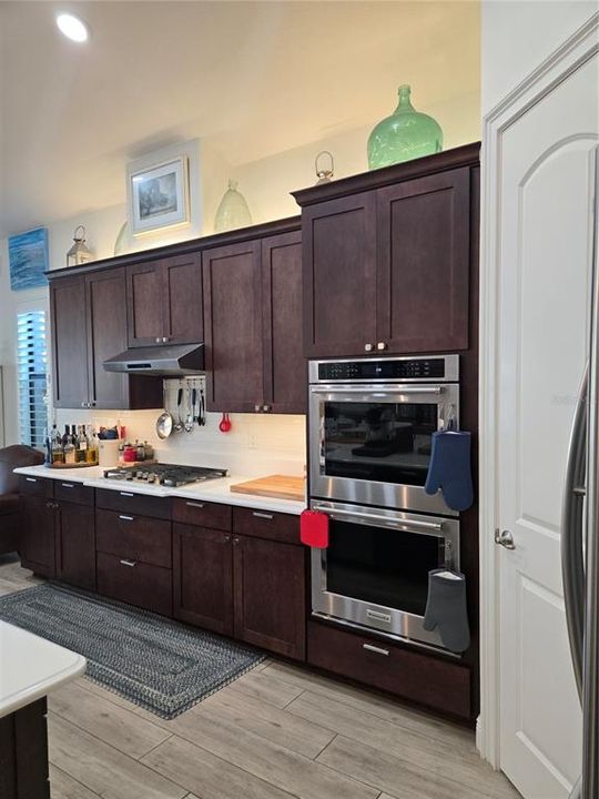 En Venta: $707,150 (4 camas, 3 baños, 2586 Pies cuadrados)