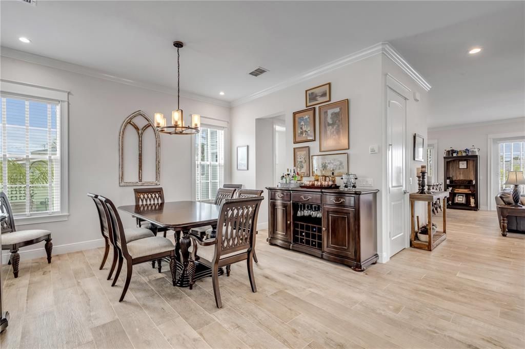 For Sale: $1,599,000 (4 beds, 2 baths, 2842 Square Feet)