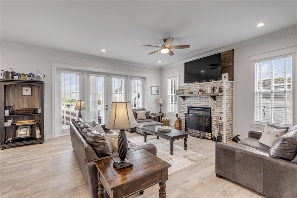 For Sale: $1,599,000 (4 beds, 2 baths, 2842 Square Feet)