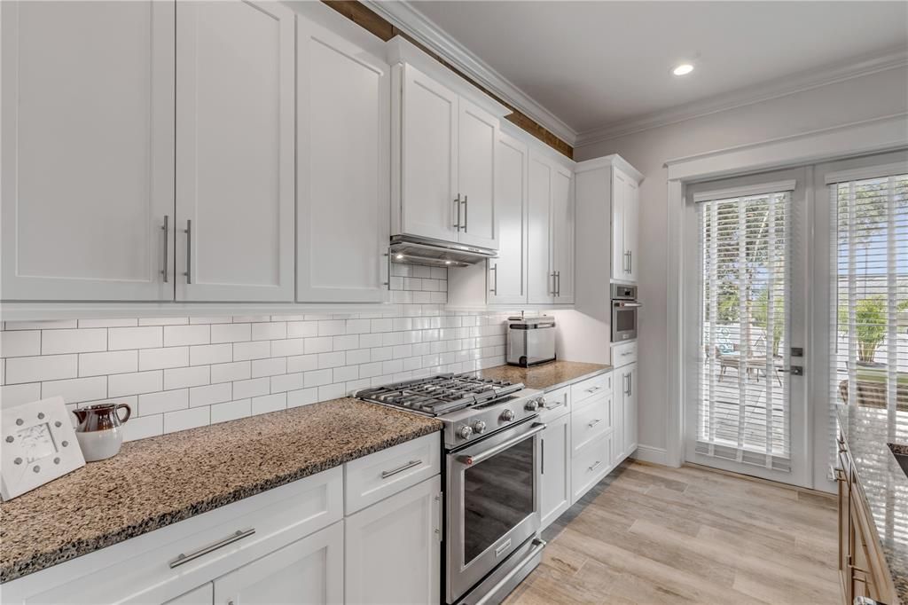 For Sale: $1,599,000 (4 beds, 2 baths, 2842 Square Feet)