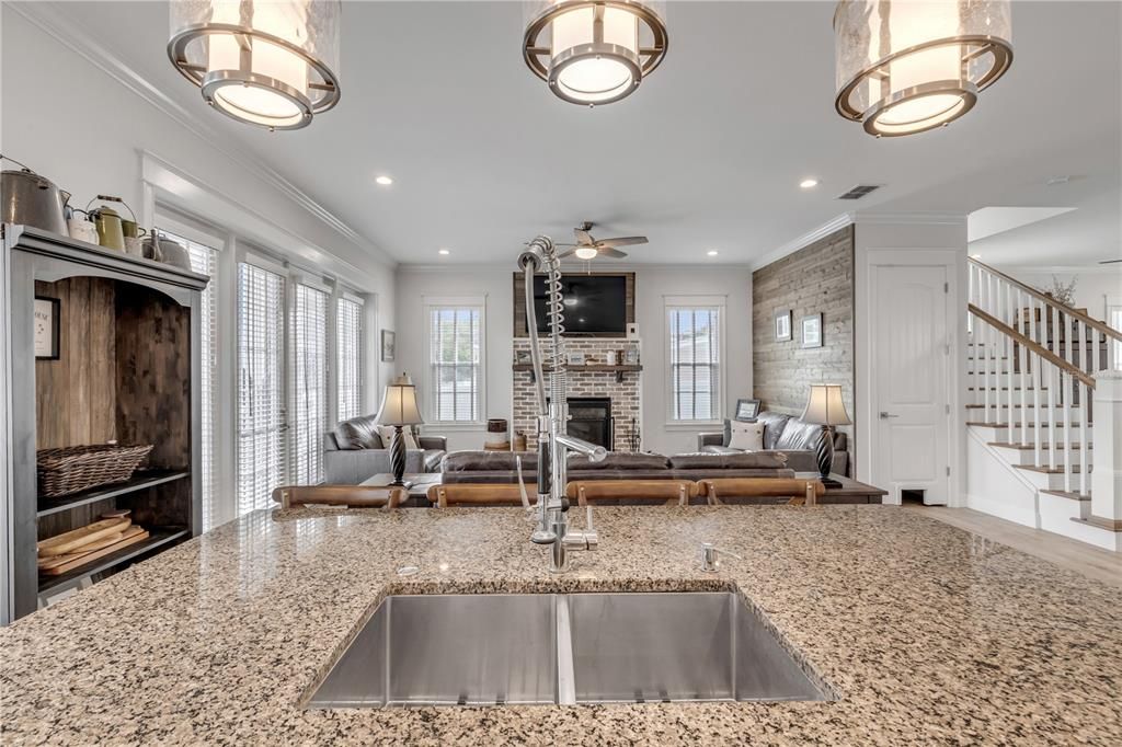 For Sale: $1,599,000 (4 beds, 2 baths, 2842 Square Feet)