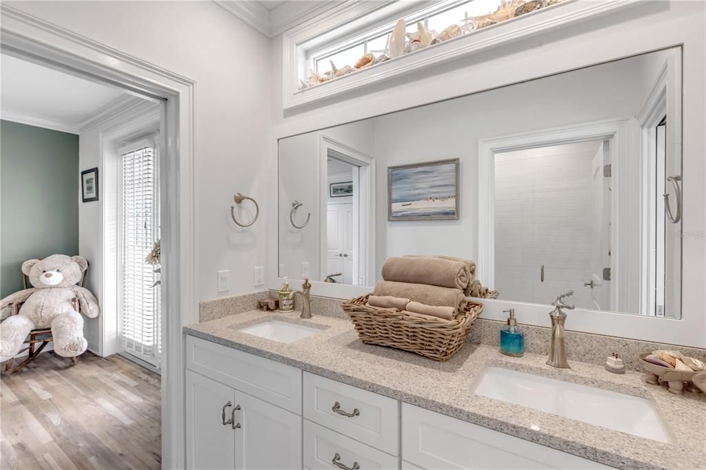 For Sale: $1,599,000 (4 beds, 2 baths, 2842 Square Feet)