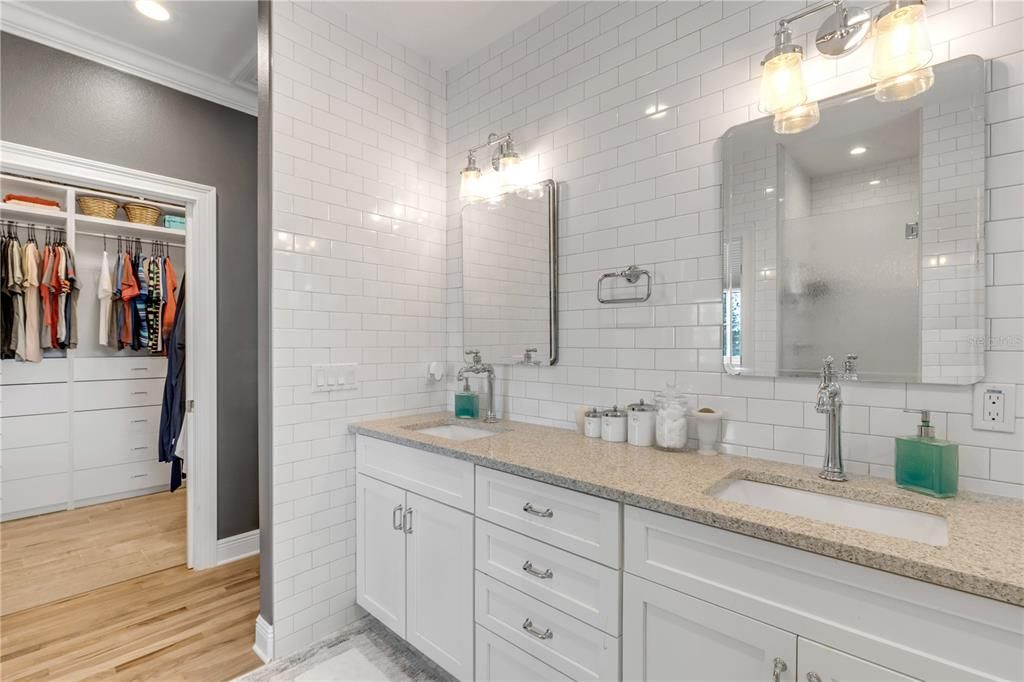 For Sale: $1,599,000 (4 beds, 2 baths, 2842 Square Feet)