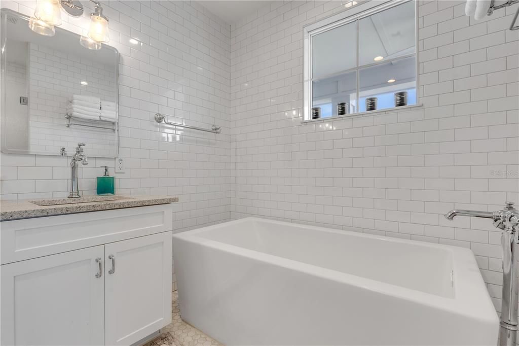 For Sale: $1,599,000 (4 beds, 2 baths, 2842 Square Feet)