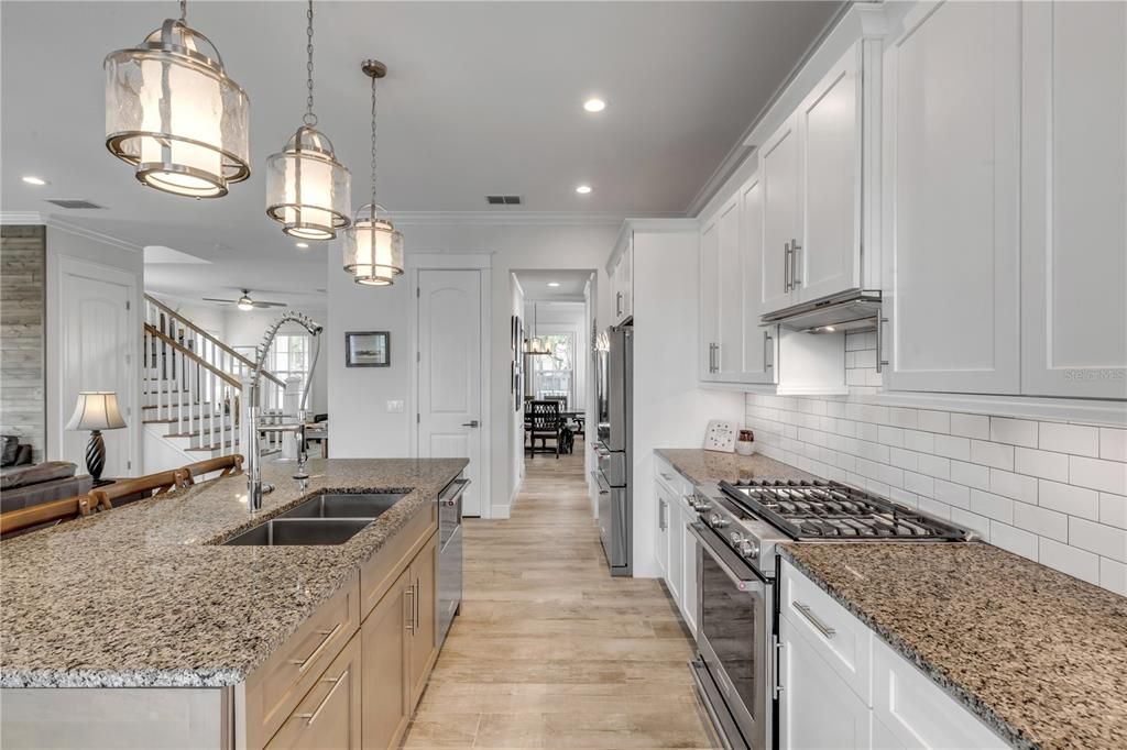 For Sale: $1,599,000 (4 beds, 2 baths, 2842 Square Feet)