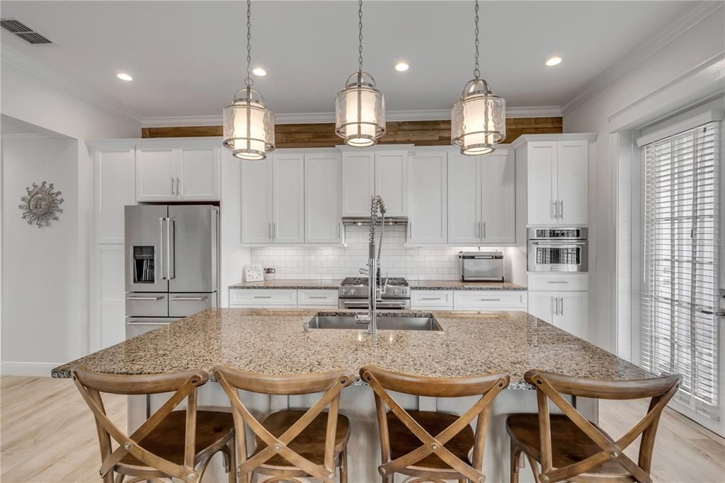 For Sale: $1,599,000 (4 beds, 2 baths, 2842 Square Feet)