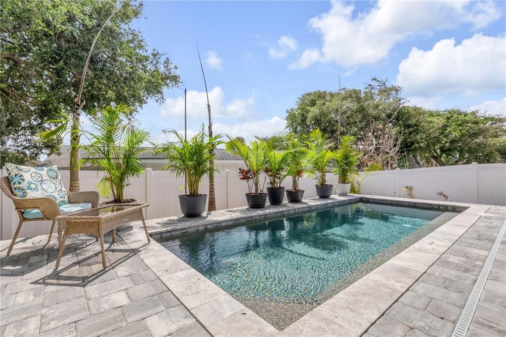 For Sale: $1,599,000 (4 beds, 2 baths, 2842 Square Feet)