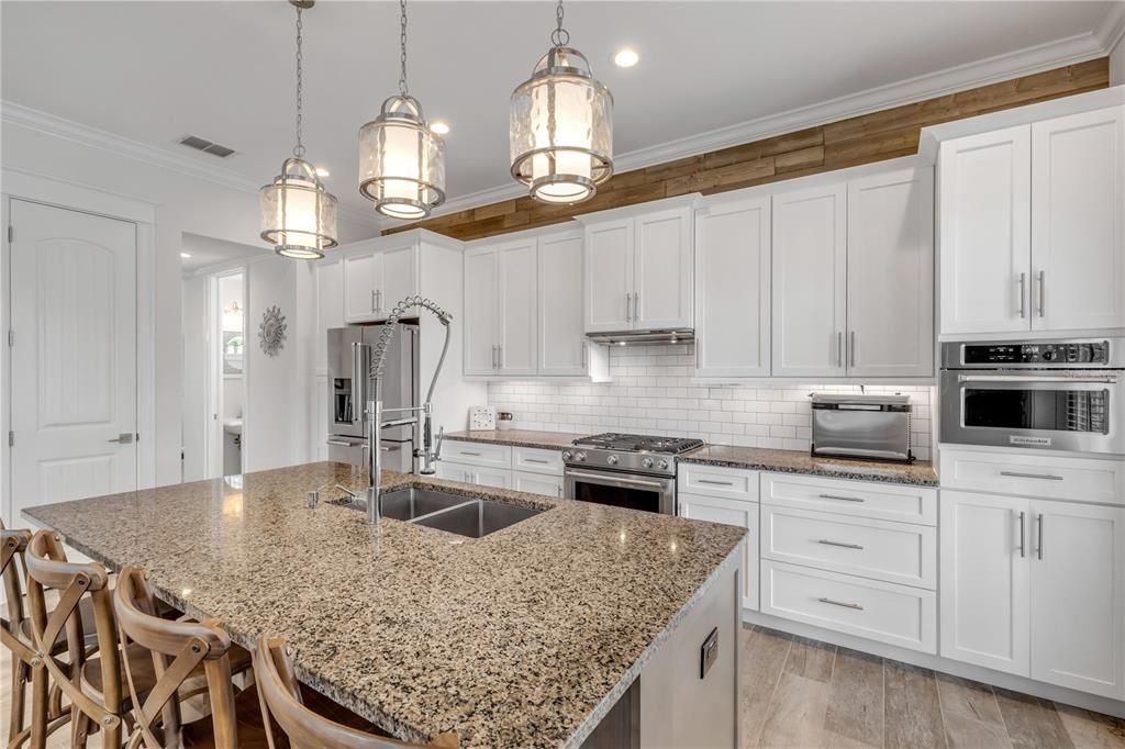 For Sale: $1,599,000 (4 beds, 2 baths, 2842 Square Feet)