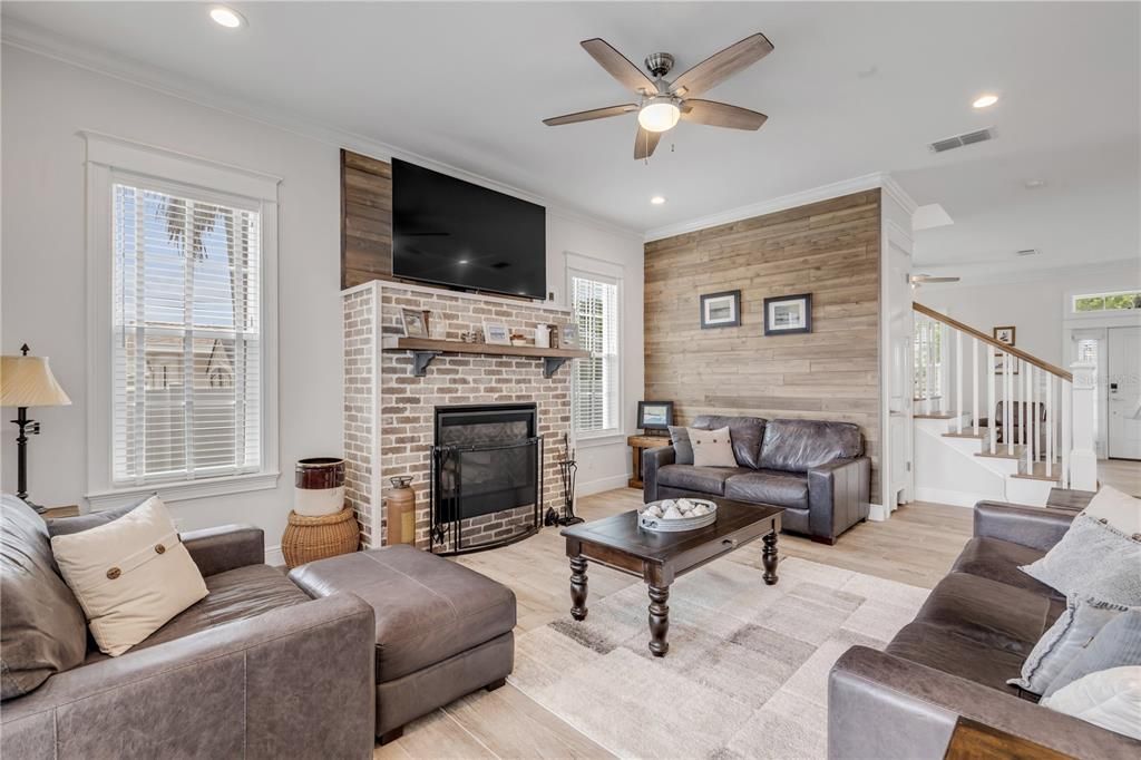 For Sale: $1,599,000 (4 beds, 2 baths, 2842 Square Feet)