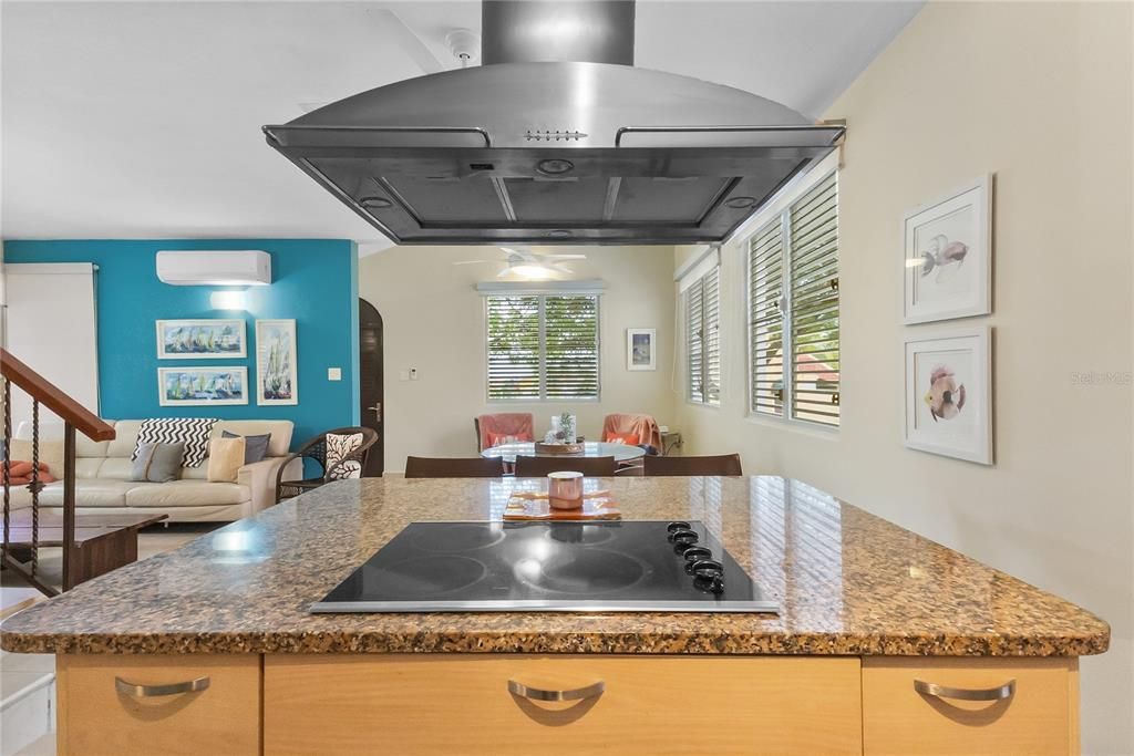 For Sale: $450,000 (3 beds, 3 baths, 2023 Square Feet)