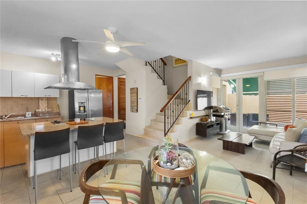 For Sale: $450,000 (3 beds, 3 baths, 2023 Square Feet)