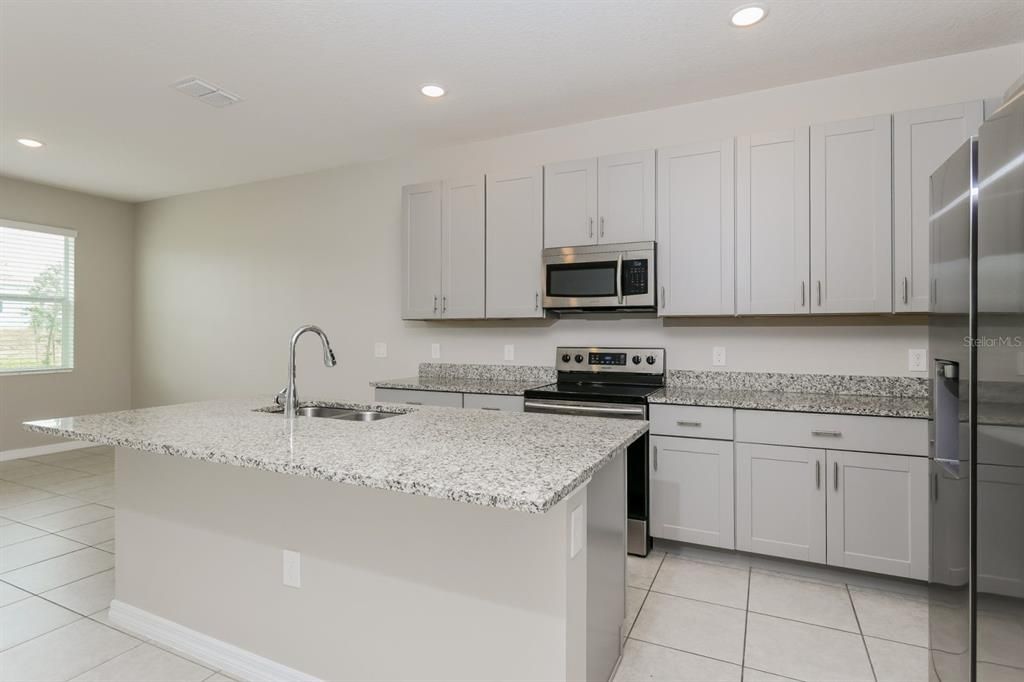 For Rent: $1,849 (3 beds, 2 baths, 1631 Square Feet)