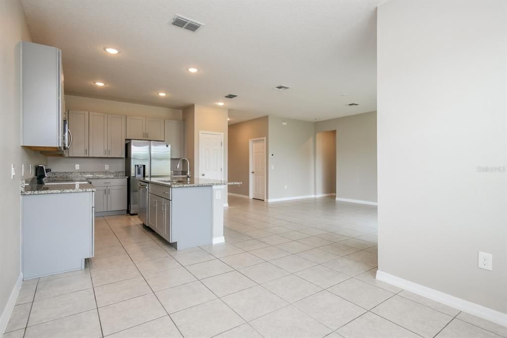 For Rent: $1,849 (3 beds, 2 baths, 1631 Square Feet)