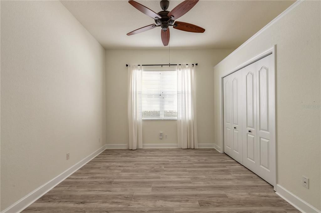 Active With Contract: $315,000 (3 beds, 2 baths, 1684 Square Feet)