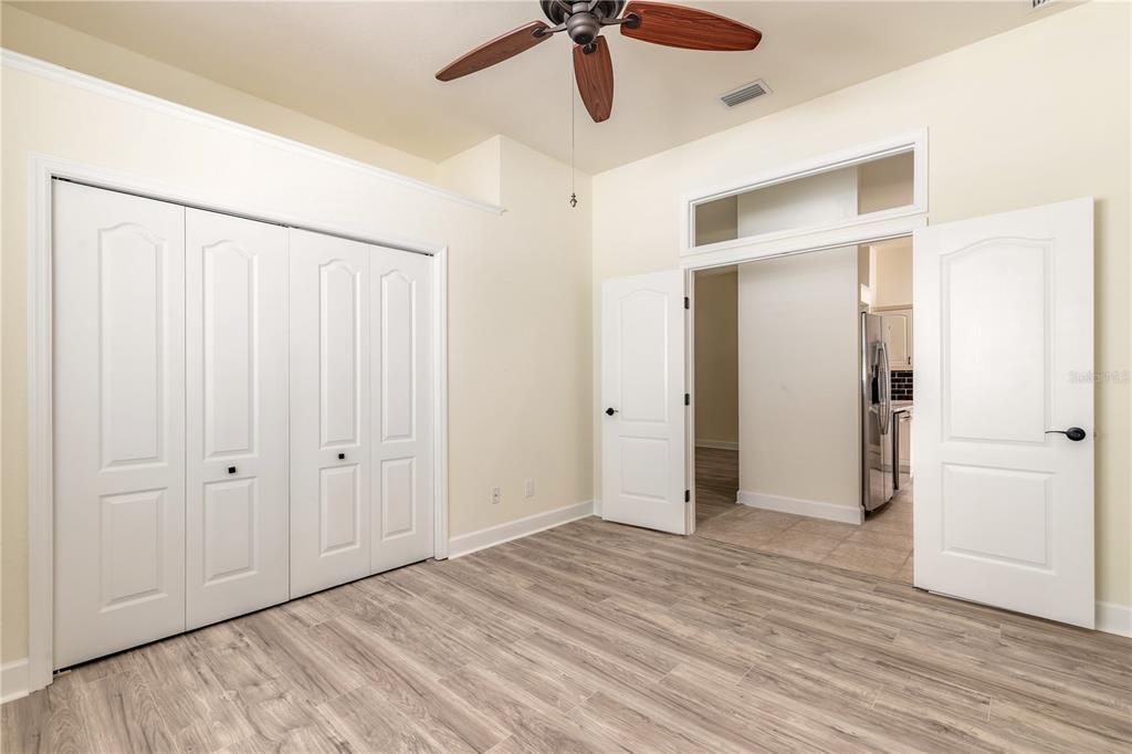 Active With Contract: $315,000 (3 beds, 2 baths, 1684 Square Feet)