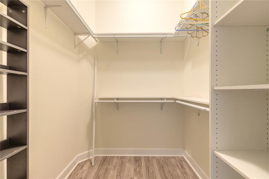 Active With Contract: $315,000 (3 beds, 2 baths, 1684 Square Feet)