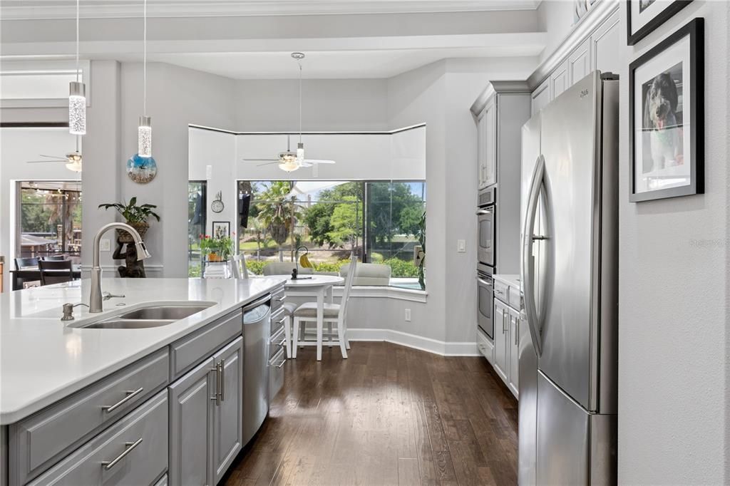For Sale: $1,549,000 (5 beds, 4 baths, 4082 Square Feet)