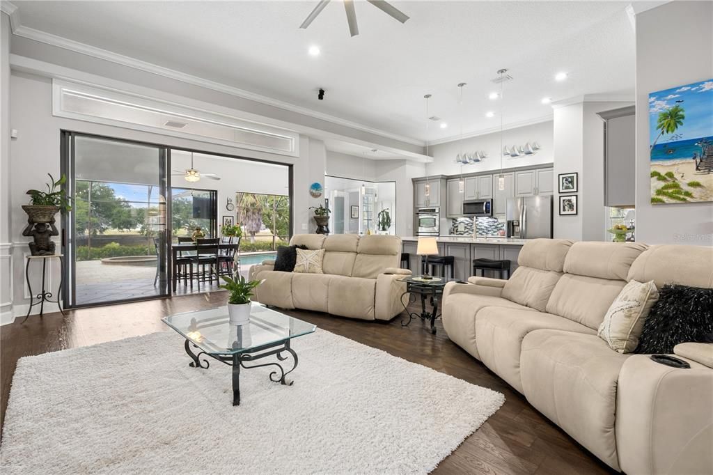 For Sale: $1,549,000 (5 beds, 4 baths, 4082 Square Feet)