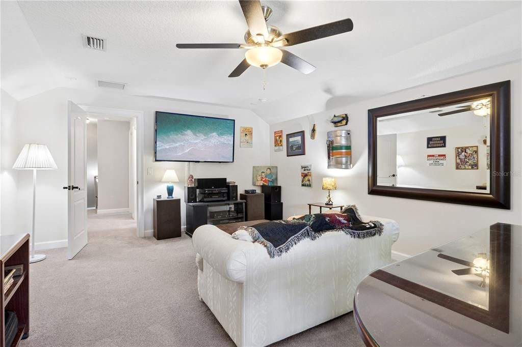 For Sale: $1,549,000 (5 beds, 4 baths, 4082 Square Feet)